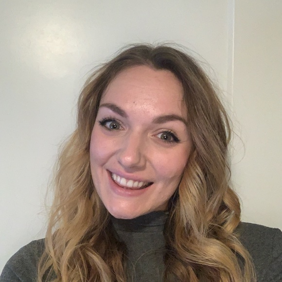 Meet your Posher, Sariah - Picture 1 of 1